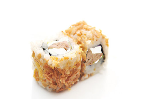 705.Maki crousti thon cuit avocat mayo